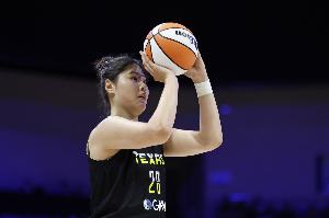 丁佳寧：球迷不會(huì)因女籃輸球而怪小寶不回國(guó) 瀚森不打亞洲杯更好