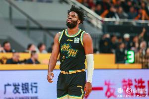 二進(jìn)宮？媒體人：浙江廣廈簽下了小德里克-沃頓