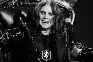 阿斯頓維拉官方悼念搖滾巨星&球隊死忠奧茲-奧斯本：愿你安息