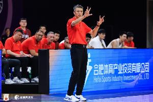 媒體人：男籃進攻端有大問題&球員能力偏弱 想要破局真的挺難