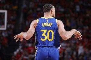 庫(kù)里對(duì)現(xiàn)役球星季后賽戰(zhàn)績(jī)：vs詹姆斯17勝11負(fù) vs利拉德10勝0負(fù)