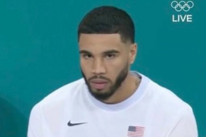 去年今日：美國男籃取奧運開門紅 塔圖姆被科爾DNP引發(fā)熱議