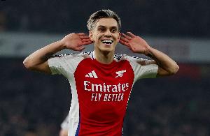 德天空：多特密切關(guān)注特羅薩德，后者還收到兩家英超球隊(duì)報(bào)價(jià)