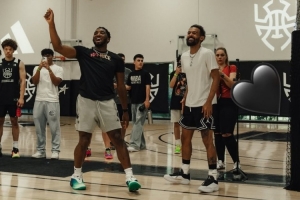 惺惺相惜！特雷-楊現身米切爾訓練營：永遠支持我的兄弟！