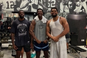 三個內(nèi)線壯漢！唐斯&里德&小賈倫-杰克遜一起進行力量訓練