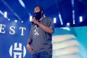 哈登：這么久才來是我的錯 我想死你們了????