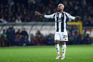 記者：道格拉斯-路易斯不愿加盟費(fèi)內(nèi)巴切，諾丁漢森林尚未報價