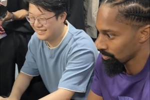 丁威迪中國(guó)行—丁威迪球打得好電玩還是高手 這還得了？