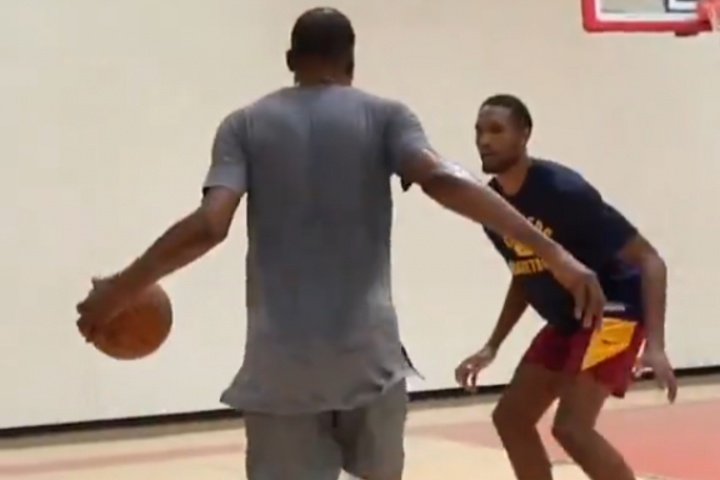 蜘蛛人對飚 誰占上風(fēng)？杜蘭特與莫布里訓(xùn)練營對位合集！