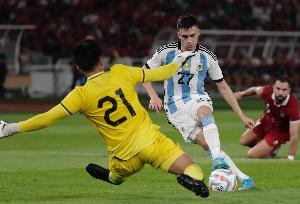 記者：多特準備報價布萊頓中場布納諾特，球員對加盟持開放態(tài)度