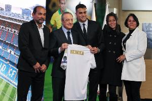 進(jìn)球網(wǎng)：皇馬原本在考慮跟雷尼爾解約，但米內(nèi)羅競(jìng)技介入簽下了他