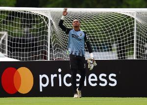 羅馬諾：西漢姆引進(jìn)博塔弗戈門將維克托即將HWG，轉(zhuǎn)會(huì)費(fèi)1000萬(wàn)歐