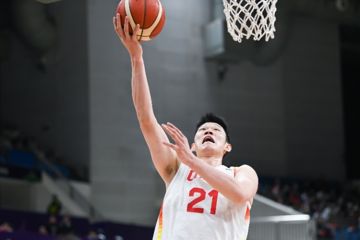 半場-中國男籃領(lǐng)先印度22分 胡明軒14分 胡金秋5中5 王俊杰8分