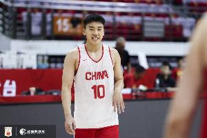 可圈可點(diǎn)！王俊杰8中4拿到11分3板2助1斷