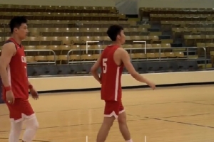 探長探班中國男籃：王俊杰投籃相當(dāng)絲滑 三寧和雷蒙進(jìn)行單挑