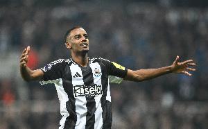 記者：如果伊薩克無法轉(zhuǎn)會利物浦，真有可能拒絕為紐卡效力