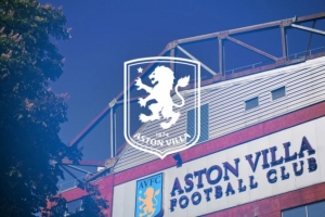 水晶宮官方：原定8月29日客戰(zhàn)維拉的比賽改期至8月31日