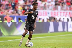 記者：科曼將于今天飛往中國香港，隨后與利雅得勝利簽約