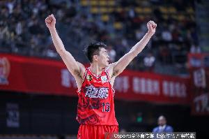 郭艾倫賽前發(fā)博曬照：今天打韓國 大家一起給中國隊(duì)加油