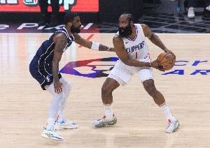 泰斯：哈登&歐文的技巧都是靠苦練 他們真正出色之處在于職業(yè)素養(yǎng)