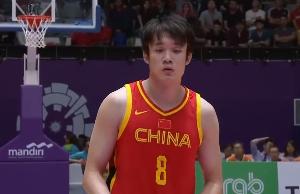 丁彥雨航：現(xiàn)在有更多年輕人在努力拼搏 相信中國男籃會越來越好