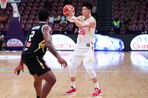 笑死！朱俊龍：雷巨你很關(guān)鍵 雷蒙：謝謝兄弟一年送哥哥兩個亞軍