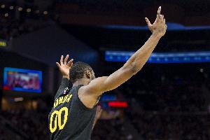 2021年前8順位新秀只有吉迪&庫明加未續(xù)約 其他6人最低年薪3000萬