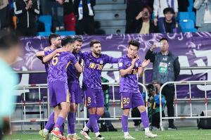 記者評津門虎：丟球怪自己，落后給下半場帶來天氣外的多重困難