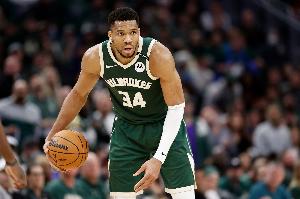 格里芬：新賽季MVP我會選字母哥 他會場均打40分鐘且數(shù)據(jù)驚人