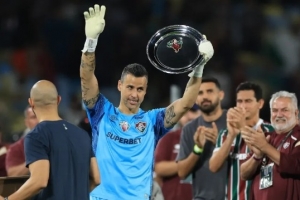 專家：44歲的法比奧打破了希爾頓保持的出場紀錄，多么偉大的成就