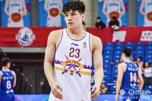 媒體人：陳國豪獲3年超級B類合同 廣東用他換焦泊喬存在不確定性