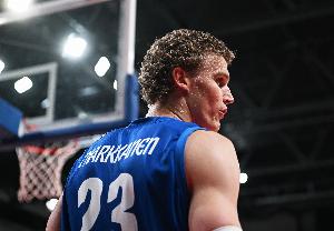 又一個FIBA大殺器！馬爾卡寧23分鐘22中13 爆砍43分助隊大勝30分