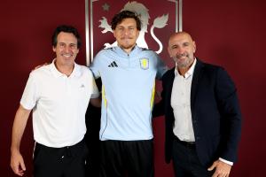 官方：維拉免簽31歲前曼聯(lián)中衛(wèi)林德洛夫，簽約2+1年