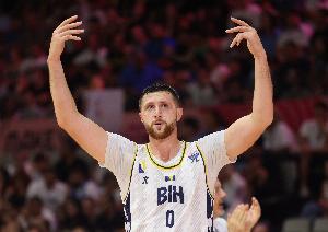 努爾基奇談失利：給了對手太多空位投籃機會 不該盲目協(xié)防