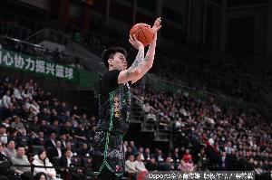 媒體人：張鎮(zhèn)麟離開遼籃更多出于家庭因素考量 其妻在長三角生活