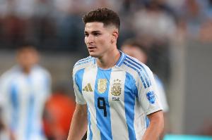 小蜘蛛談助攻梅西：我本打算自己射門，但看到梅西過來就傳給他