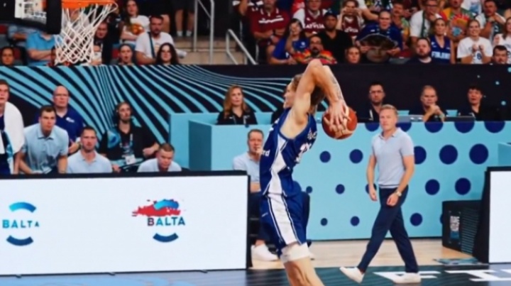 場均一個十佳球？芬蘭小馬爾卡寧再獻反弓炸裂轟筐 盡顯暴力美學(xué)