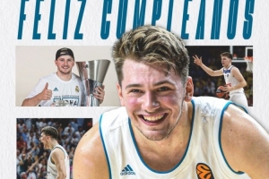 18歲詹姆斯和18歲東契奇誰厲害？楊毅：東契奇厲害 那時老詹沒籃