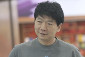 主教練正在熱身！邱彪在訓練時手感依舊 連中5記三分