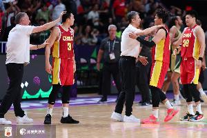 趙睿：對中國男籃充滿希望 但只要球隊(duì)后面打不好 肯定會有質(zhì)疑聲