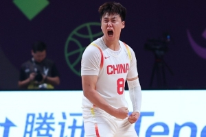 趙睿：打球肯定是要有脾氣的 但是國家隊(duì)隊(duì)友會提醒我穩(wěn)住情緒