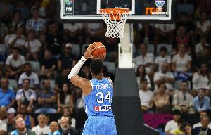 美記：看好字母哥新賽季拿到個(gè)人第三個(gè)MVP 他需要提升罰球命中率