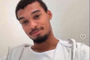 這對(duì)嗎！網(wǎng)友提問鄧肯還是科比 文班亞馬：可能是科比 我也不確定