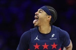 難以釋懷！美媒曬追夢(mèng)打野球各種打鐵和三不沾 普爾點(diǎn)贊