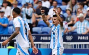 TyC：阿爾馬達原本有望首發(fā)對陣厄瓜多爾，但球員受傷出戰(zhàn)存疑