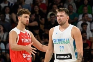 盧卡申京的慢步，哈登保羅的擋拆，克雷歐文的速射