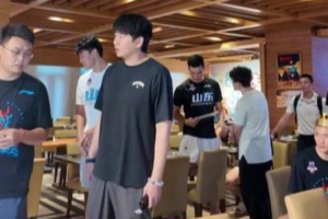 生日當天首秀！山東男籃將帥為陳林堅慶祝32歲生日