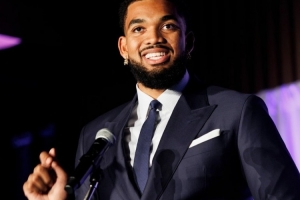 官方：尼克斯球星唐斯正式入選肯塔基大學(xué)2025屆體育名人堂