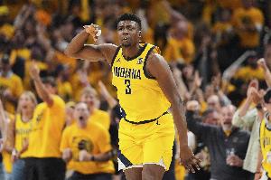 隊(duì)記：尼克斯近期邀請(qǐng)了托布試訓(xùn) 還在關(guān)注中鋒特雷-杰米森