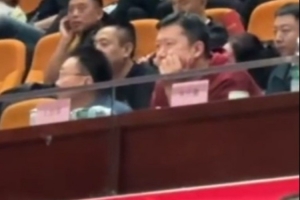 中國女籃熱身賽對陣尤文圖特女籃 王治郅現身觀戰(zhàn)